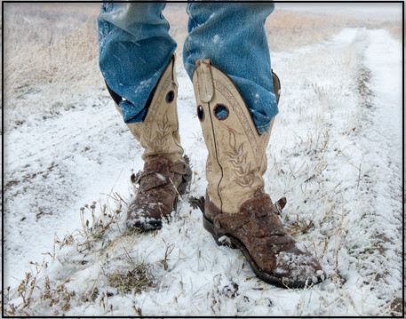 ariat-boots-in-snow