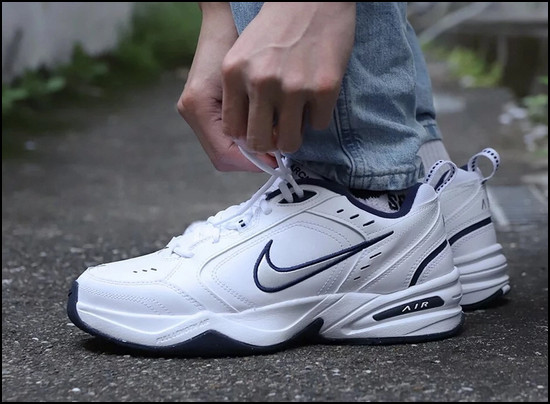 comfort-and-support-of-nike-air-monarch
