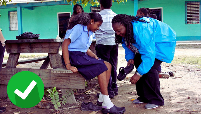 crocs-are-so-popular-to-schoolers