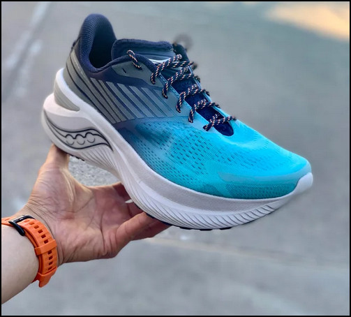 design-and-aesthetics-of-saucony-endorphin-shift-3