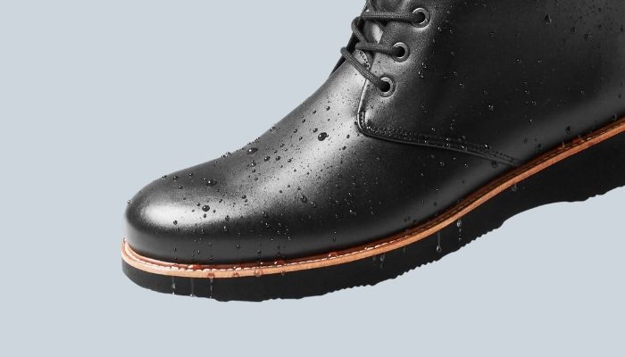 leather-boots-rain