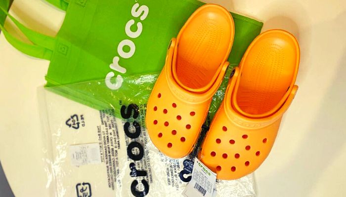 packaging-of-crocs-shoes